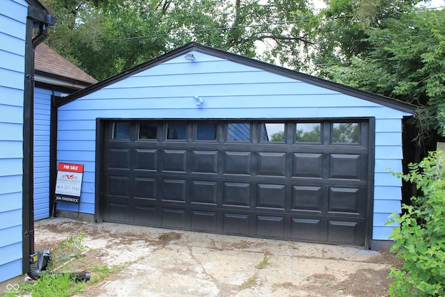3201 W 22nd St, Indianapolis, IN 46222 - view of detached garage