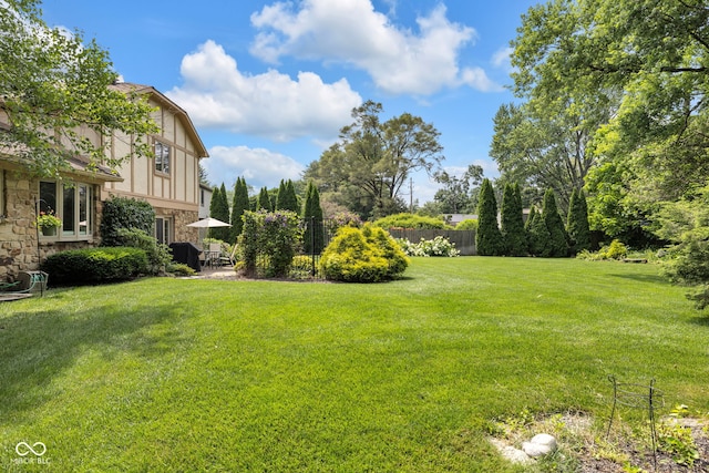 8525 Winding Ridge Rd, Indianapolis, IN 46217 - view of yard