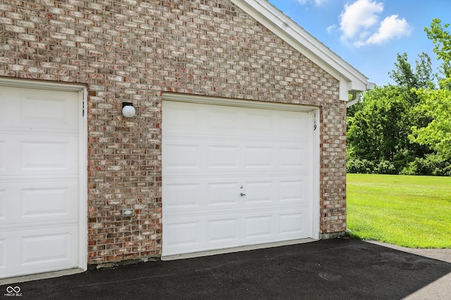 5003 Opal Ridge Ln Unit 101, Indianapolis, IN 46237 - view of garage