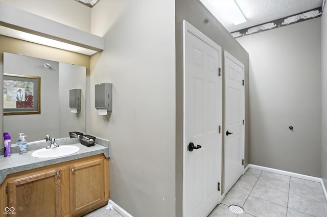 5003 Opal Ridge Ln Unit 101, Indianapolis, IN 46237 - bathroom featuring vanity and tile patterned flooring