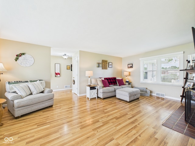 3809 N Glenwood Ave, Muncie, IN 47304 - living area with light wood-type flooring and baseboards