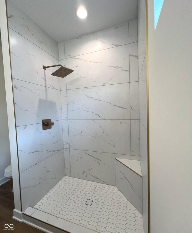 4726 Deacon Ln, Indianapolis, IN 46237 - bathroom with tiled shower and toilet
