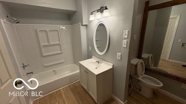 252 Ringwood Way, Anderson, IN 46013 - bathroom with wood finished floors, vanity, and shower / bath combination