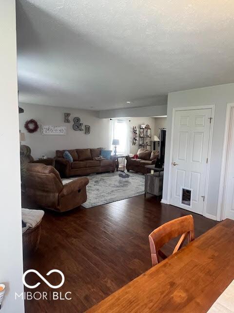 2231 Abbey St, Brownsburg, IN 46112 - living area with wood finished floors