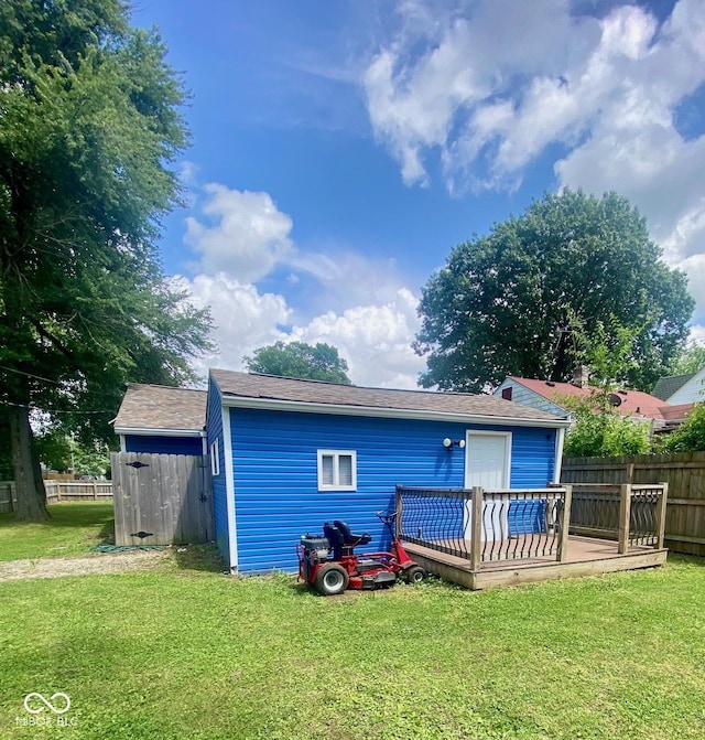 3464 N Bancroft St, Indianapolis, IN 46218 - rear view of house featuring a deck