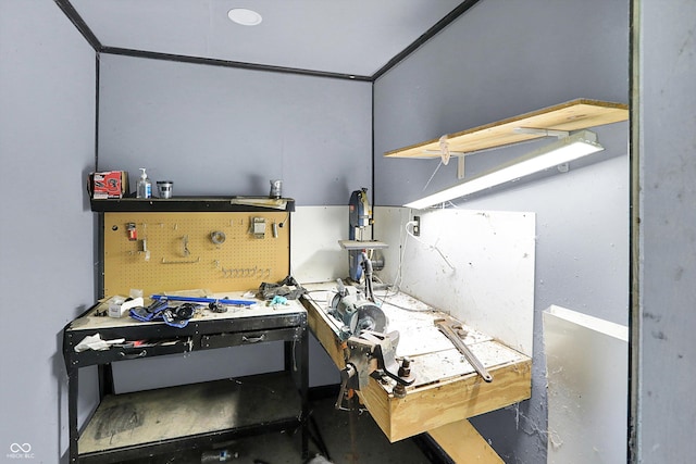 1155 Cope Rd, Martinsville, IN 46151 - kitchen with concrete flooring