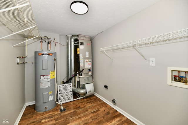 5759 Columbia Cir S, Greenwood, IN 46142 - utilities featuring water heater