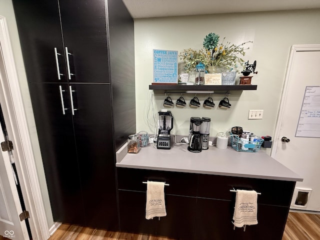 1816 Hemlock Ln, Plainfield, IN 46168 - bar area with light wood finished floors
