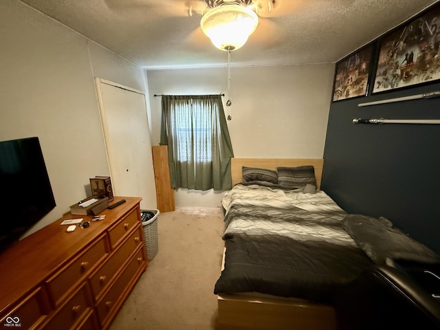 1816 Hemlock Ln, Plainfield, IN 46168 - carpeted bedroom with a textured ceiling and a closet