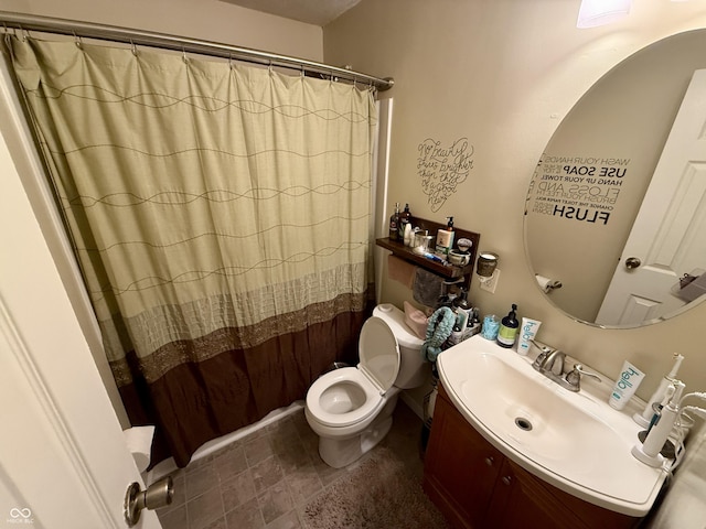 1816 Hemlock Ln, Plainfield, IN 46168 - full bath with vanity and a shower with curtain
