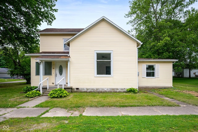 321 W Broad St, Spiceland, IN 47385 - view of front of home featuring a front lawn