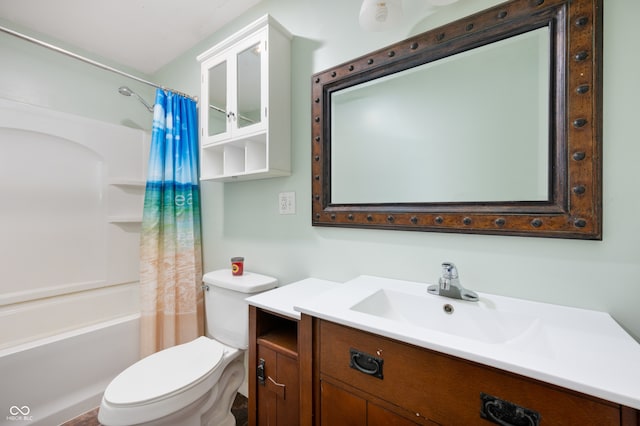 10500 S County Road 200 W, Muncie, IN 47302 - full bath with vanity and shower / bathtub combination with curtain