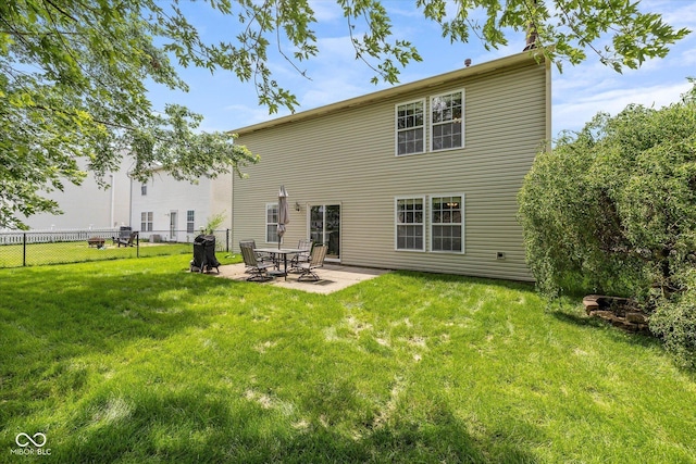 14523 Lee Stewart Ln, Fishers, IN 46038 - back of property featuring a patio area