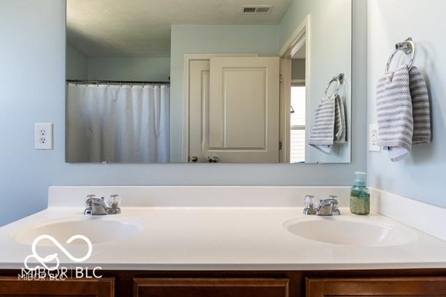 12584 Cold Stream Rd, Noblesville, IN 46060 - bathroom featuring double vanity