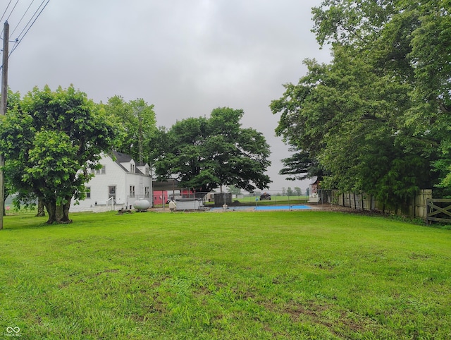 8955 N County Road 925 E, Seymour, IN 47274 - view of yard