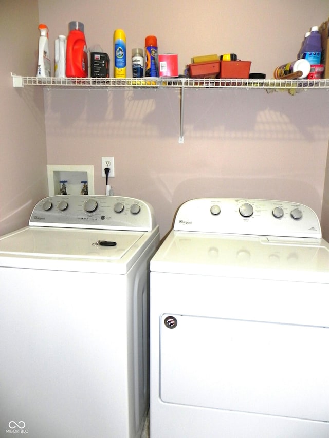 10178 Cornith Way, Avon, IN 46123 - laundry room featuring washing machine and clothes dryer