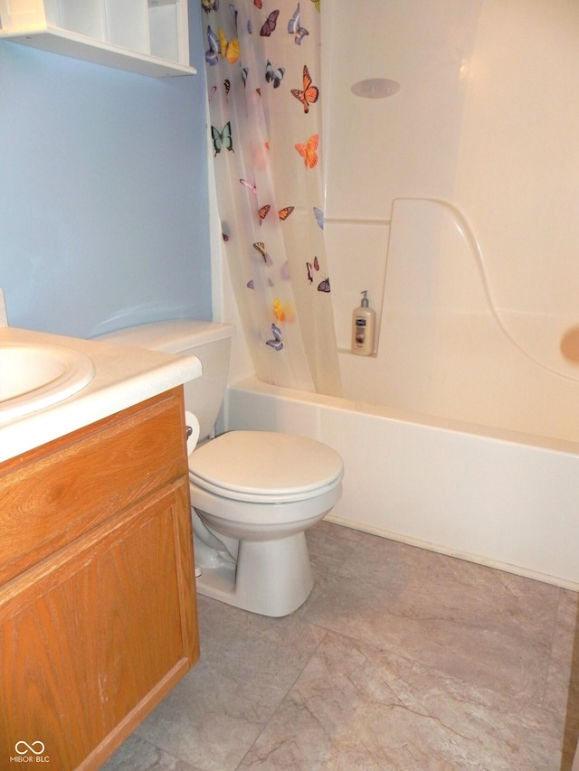 10178 Cornith Way, Avon, IN 46123 - full bath with shower / bath combo and vanity