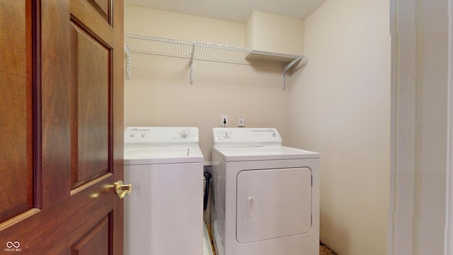 3306 Mullinix Rd, Greenwood, IN 46143 - laundry room with independent washer and dryer