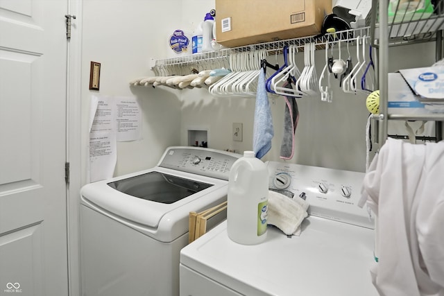 2253 Bridlewood Dr, Franklin, IN 46131 - laundry room featuring separate washer and dryer