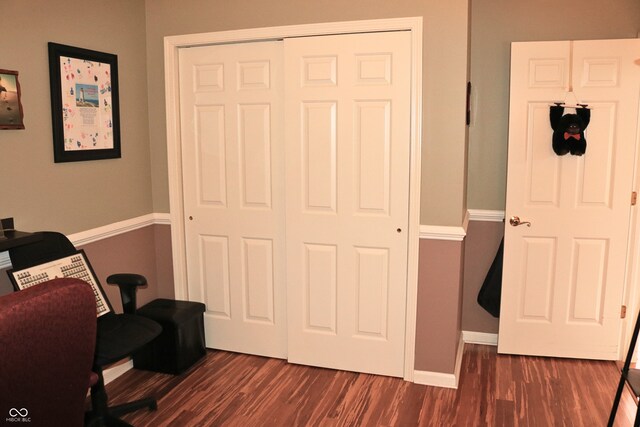 650 S Eagles Way, Crawfordsville, IN 47933 - living area featuring dark wood-type flooring and an office area