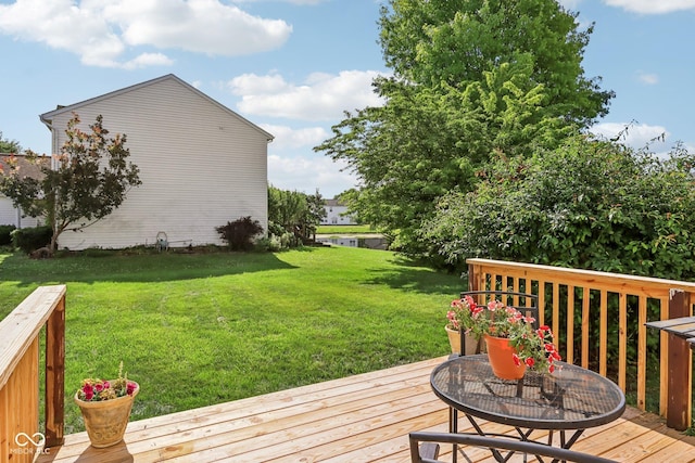 6711 Crestwell Ln, Indianapolis, IN 46268 - wooden terrace with a lawn