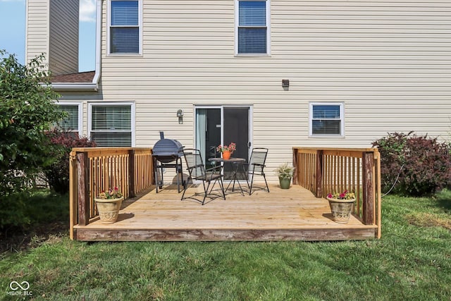 6711 Crestwell Ln, Indianapolis, IN 46268 - deck featuring a yard