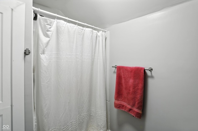 8030 5 Points Rd, Indianapolis, IN 46259 - full bathroom with curtained shower