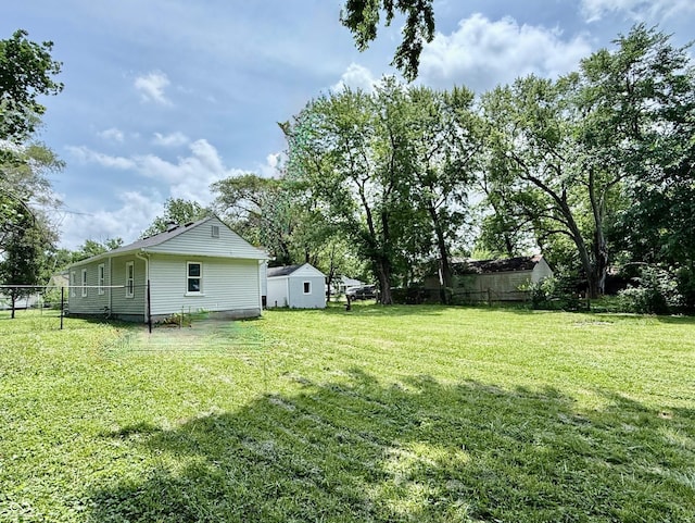 3712 S Kealing Ave S, Indianapolis, IN 46237 - view of yard