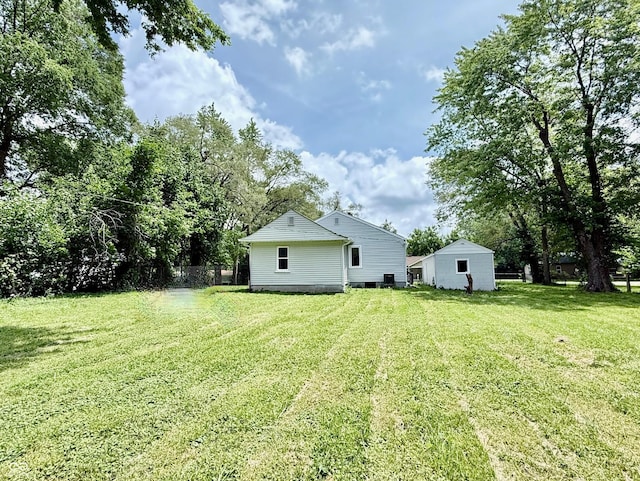 3712 S Kealing Ave S, Indianapolis, IN 46237 - view of grassy yard
