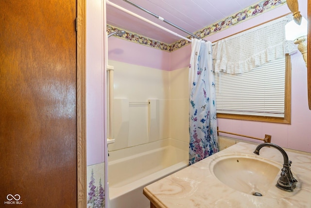 206 E Franklin St, Roachdale, IN 46172 - bathroom featuring shower / bath combo and vanity