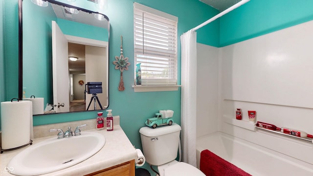 6816 Minnow Dr, Indianapolis, IN 46237 - full bathroom with vanity and shower / bath combo