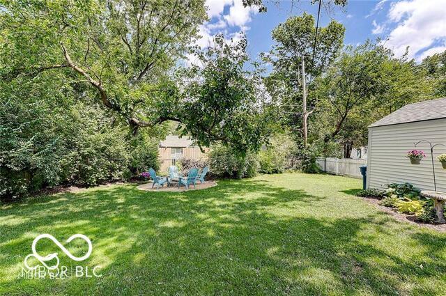 5363 Primrose Ave, Indianapolis, IN 46220 - view of yard