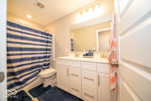 3609 Merchmont Rd, Bargersville, IN 46106 - full bath with double vanity, recessed lighting, and curtained shower
