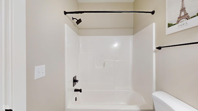 1809 S H St, Elwood, IN 46036 - full bath featuring  shower combination