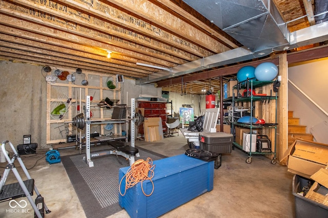 6532 Amherst Way, Zionsville, IN 46077 - unfinished below grade area with stairway