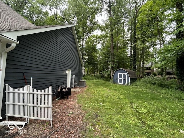 8407 Campbell Ct, Mooresville, IN 46158 - view of grassy yard with a storage unit