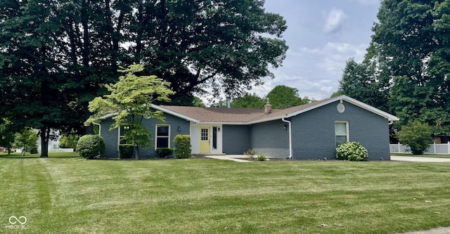 540 Lazy Ln, Greenwood, IN 46142 - view of front facade featuring a front yard