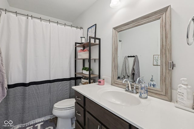 1414 W Springhurst Blvd, Greenfield, IN 46140 - full bathroom featuring vanity and curtained shower