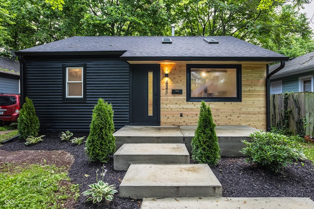 4245 Norwaldo Ave, Indianapolis, IN 46205 - view of front facade with roof with shingles