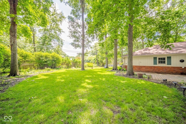 2613 W Queensbury Rd, Muncie, IN 47304 - view of yard