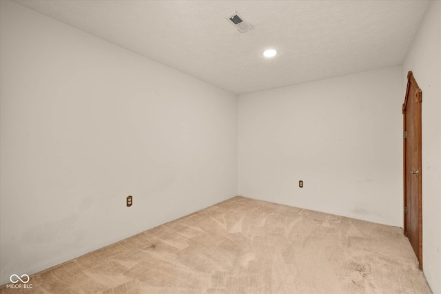 7516 S County Road 300 W, Clayton, IN 46118 - spare room with light carpet and recessed lighting