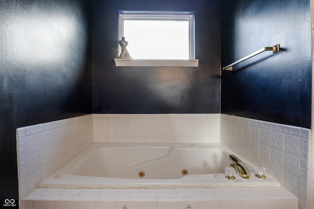 9525 Longwell Dr, Indianapolis, IN 46240 - full bath with a whirlpool tub