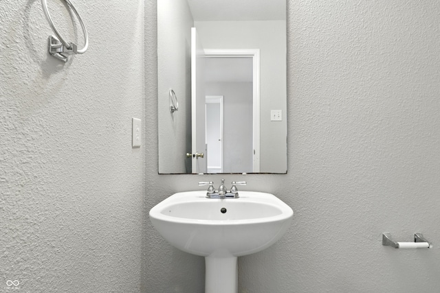 1236 N Aberdeen Dr, Franklin, IN 46131 - bathroom with a textured wall and a sink