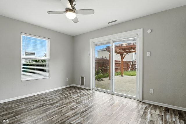 1236 N Aberdeen Dr, Franklin, IN 46131 - unfurnished room featuring wood finished floors, a ceiling fan, and a smoke detector