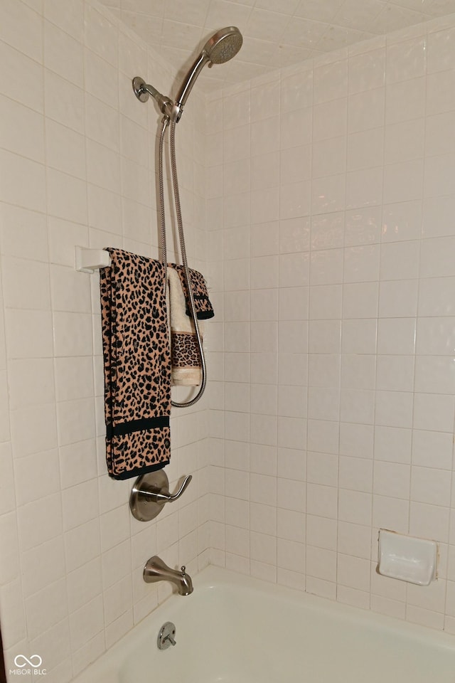136 W Loretta Dr, Indianapolis, IN 46217 - bathroom view of shower / bathtub combination