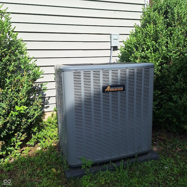 10775 Cyrus Dr, Indianapolis, IN 46231 - exterior view of a cooling unit