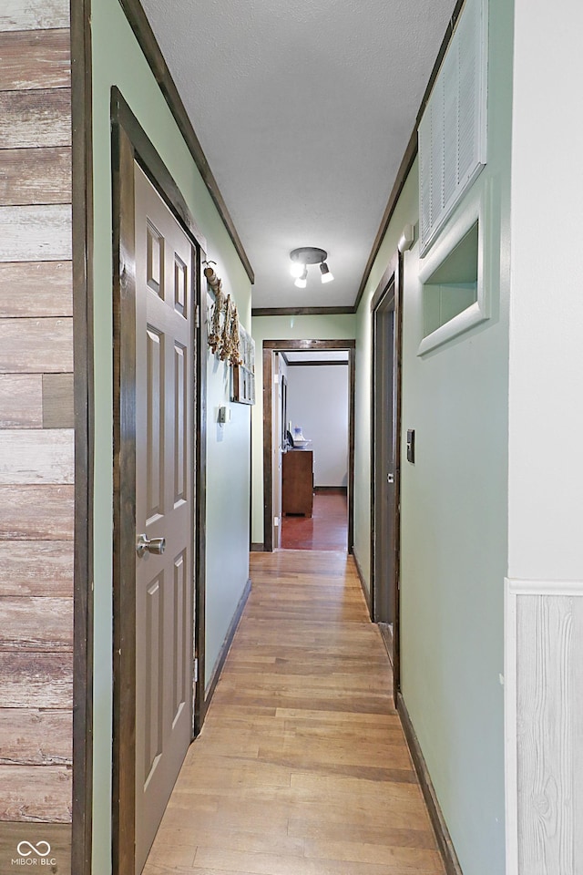 2587 E State Road 55, Wingate, IN 47994 - corridor featuring light wood-type flooring