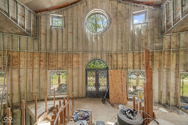 4945 S 100 E, Lafayette, IN 47909 - interior space with high vaulted ceiling