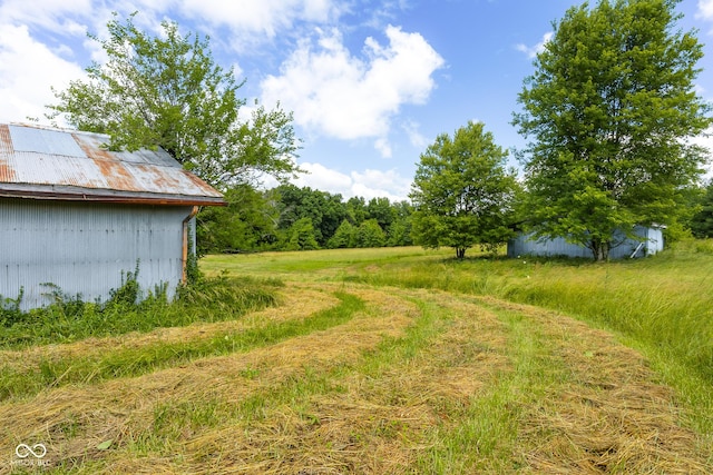 9030 E 700 S, Elizabethtown, IN 47232 - view of yard featuring an outdoor structure