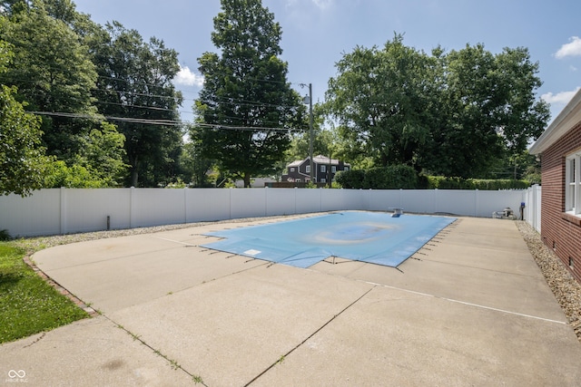 660 E Dr, Seymour, IN 47274 - view of pool featuring a fenced backyard and a patio area